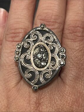 Brighton Mumtaz Silver-Tone Oval Filigree Ring with Clear Stones